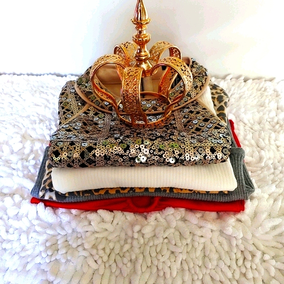 Tshirt 5 sale  forever 21 etc .....🌹 - Picture 3 of 9